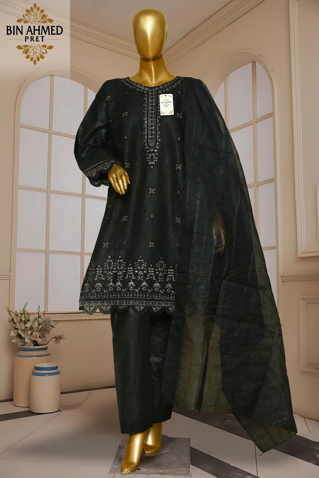 Elegant Cream Floral Embroidered Three Piece Suit Free Size